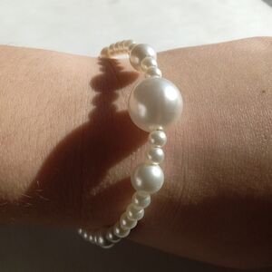 Faux pearl beaded bracelet
